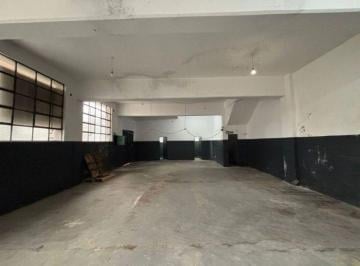 Bodega-Galpón · 130m² · Galpón en Alquiler 130 m² en Villa Lynch