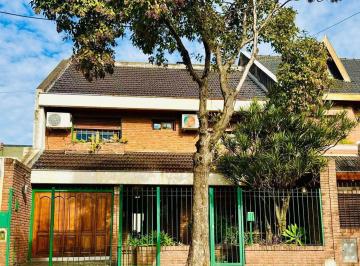 Casa · 198m² · 5 Ambientes · 1 Cochera · Venta Casa 5 Amb C/ Piscina y Quincho en Devoto