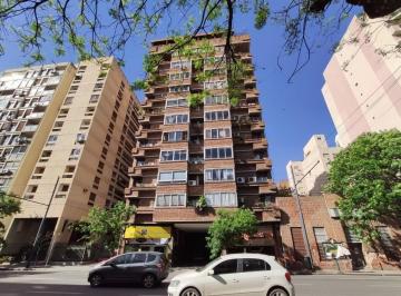 Departamento · 77m² · 3 Ambientes · Departamento en Alquiler | 2 Dorm. con Dependencia | Alberdi | Amplio | Luminoso | 2 Baños