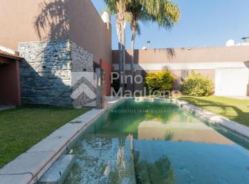 Casa · 146m² · 4 Dormitorios · 3 Cocheras · Casa en Santa Fe