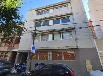 Oficina comercial de 1 ambiente, Córdoba · Alquilo Oficina en B° Alberdi a 2 Cuadras del Nuevo Centro Shopping.