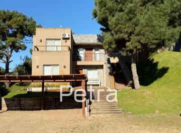 Casa · 1000m² · 5 Ambientes · 1 Cochera · Casa Venta en Costa Esmeralda