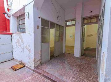 PH · 57m² · 4 Ambientes · PH en Venta a Reciclar Centro de Rosario