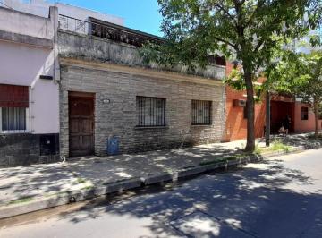 Casa · 102ha · 4 Ambientes · Casa 4 Amb con Patio y Terraza