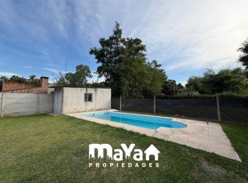 Casa · 80m² · 3 Ambientes · 2 Cocheras · Casa en Venta - Barrio Los Pioneros