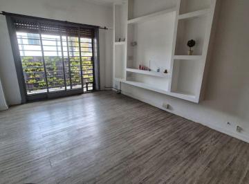Departamento · 53m² · 3 Ambientes · Alquiler Depto 3 Amb Monte Castro C/balcon