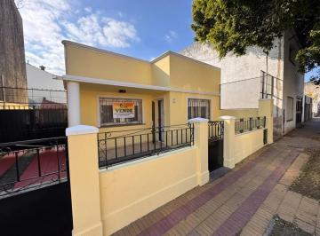 Venta Casa 3 Ambientes con amplio parque y pileta. · Venta Casa 3 Ambientes con Amplio Parque y Pileta.