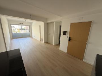 Departamento · 54m² · 2 Ambientes · Hermoso Depto a Estranar con Cochera!