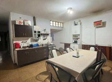 Casa · 129m² · 5 Ambientes · 1 Cochera · Venta Casa 3 Dorm. en Guemes