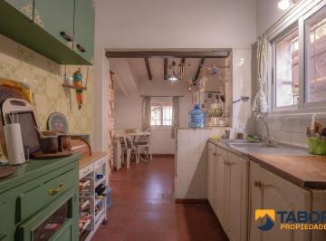 Casa · 210m² · 6 Ambientes · 2 Cocheras · Casa en Venta | 4 Dorm, 3 Baños. Toda en Planta Baja | Gran Parque! | Unquillo
