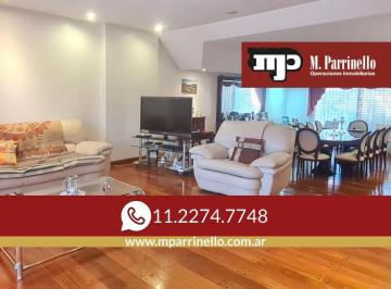 Casa · 468m² · 5 Ambientes · 4 Cocheras · Imponente Casa 5 Ambientes, 4 Cocheras, Ascensor y Jardín - en Venta
