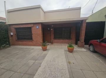 Casa de 4 ambientes, Morón · En Venta - Casa Americana 4 Ambientes - Haedo Norte