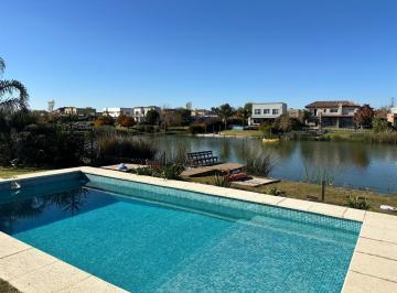 WhatsApp Image 2026-05-19 at 14.12.22 (11).jpeg · Venta Casa 5 Ambiente - Barrio San Benito - a La Laguna