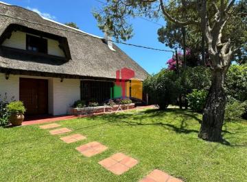 Foto1 · En Venta Casa en San Rafael, de 4 Dorm. Mas Dep, con 2 Cocheras