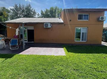 Casa · 220m² · 4 Ambientes · 2 Cocheras · Casa en Benavidez Inmejorable Zona
