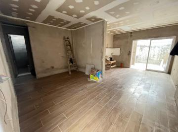 PH · 71m² · 4 Ambientes · PH Al Frente en Venta de 2 Dorm. a Estrenar