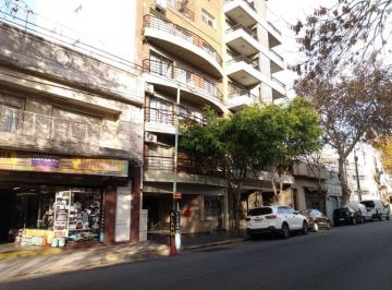 Departamento de 3 ambientes, Boedo · Oportunidad! Semi Piso Al Frente con Balcon y Cochera Cubierta (Alquilado)