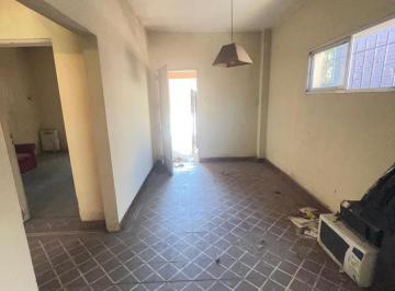 PH · 195m² · 3 Ambientes · Venta PH Al Frente 3 Ambientes en Lomas de Zamora Oeste Apto Credito