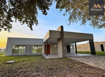 Casa · 157m² · 4 Ambientes · 2 Cocheras · Casa en Haras del Sur III