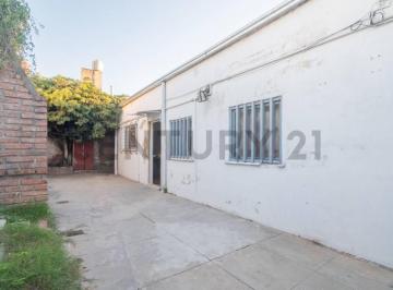 Casa · 70m² · 2 Dormitorios · Venta de Casa Interna a Refaccionar en Guadalupe
