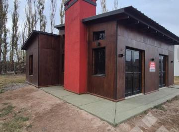 Casa · 180m² · 3 Ambientes · PH en Alquiler, 2 Dorm., Amoblado, en Tierra Mansa, Centenario, Neuquén