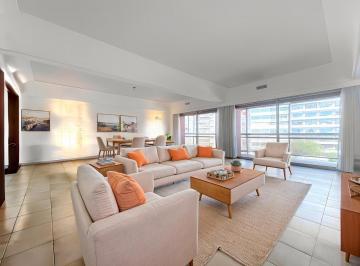 Departamento · 190m² · 5 Ambientes · 2 Cocheras · Semipiso 5 Ambientes - Vista La Plaza - 2 Cocheras - Zona Centro
