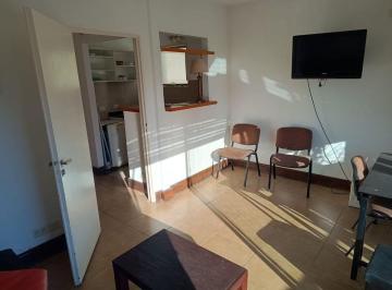 Edificio · 39m² · 2 Cocheras · Venta Depto 2 Amb con Balcon Retiro