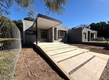 Casa de 8 ambientes, Río Ceballos · Casa en Venta a Estrenar, Villa Catalina