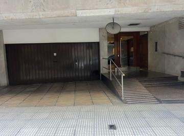 Departamento de 4 ambientes, Recoleta · Excelente Semi Piso en Plaza Vicente López!