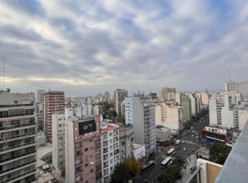 Departamento de 2 ambientes, Caballito · Excelente Dos Ambientes Al Frente con Balcón Terraza.