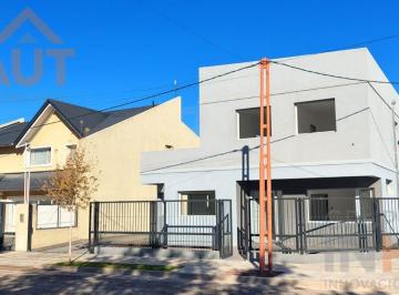 Casa · 180m² · 3 Dormitorios · 2 Cocheras · Casa en Cipolletti - B° Altos de La Falda