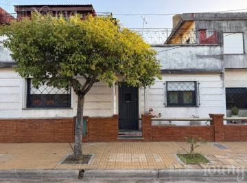 Casa · 103m² · 5 Ambientes · Casa en Bernal Este