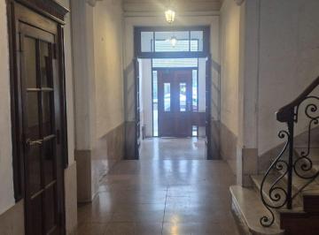 Departamento · 96m² · 4 Ambientes · Alquiler Depto. 4 Amb. Monserrat Estilo Clásico