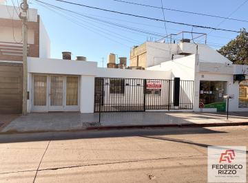 Local comercial · 100m² · 3 Ambientes · Local en Alquiler. Luis Agote 2408