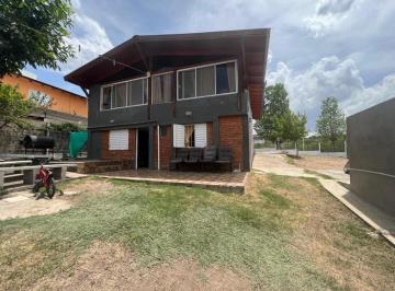 Casa · 220m² · 5 Dormitorios · 3 Cocheras · Casa Mas Dos Departamentos en Bialet Massé