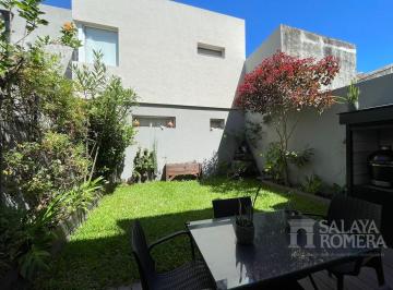 Casa · 99m² · 4 Ambientes · 1 Cochera · Venta Condominio de Duplex en Olivos 4 Ambientes - Cochera Cubierta