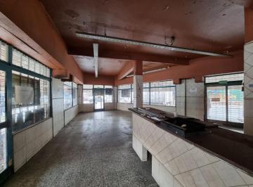 Local comercial · 375m² · Local - Gregorio de Laferrere