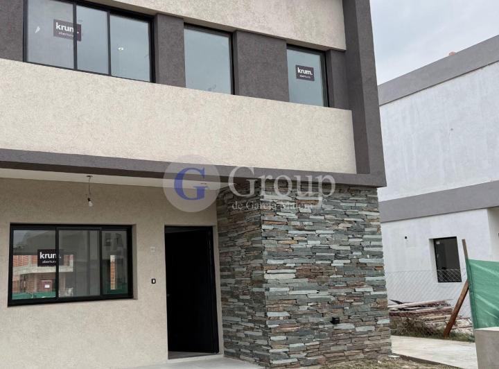 Casa · 127m² · 4 Ambientes · 1 Cochera