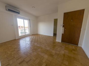Departamento · 50m² · 3 Ambientes · Departamento 3 Ambientes con Balcón (Av Gral Paz 8300)