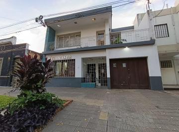 Casa · 350m² · 4 Dormitorios · Propiedad Compuesta