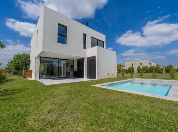 Casa · 230m² · 6 Ambientes · 2 Cocheras · Venta Casa Tipas Nordelta