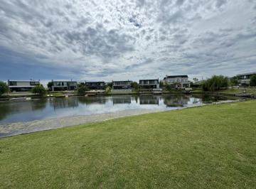 Terreno · 907m² · Lote en Venta Al Lago en Virazón - Nordelta