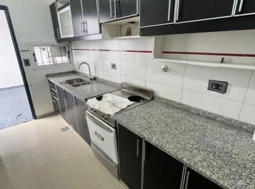 ZAP-ZAP-1773_2 · Alquiler de PH 3 Amb con Patio y Sin Expensas en San Justo