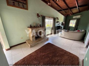 Casa · 372m² · 7 Ambientes · 2 Cocheras · 2 Casas en Venta Juntas, 3 y 4 Ambientes - con Cocheras y Quincho - 372 m² - Villa Italia, Tandil