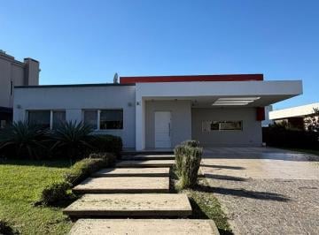 Casa de 4 ambientes, Berazategui · Casa en Alquiler en Fincas de Hudson