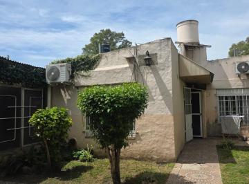 Casa · 178m² · 5 Ambientes · Casa en Venta - 4 Dorm. 1 Baño - La Plata