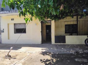 Casa · 179m² · 5 Ambientes · Casa en Venta en Villa Loma Hermosa, Tres de Febrero, G. B. a. Zona Oeste