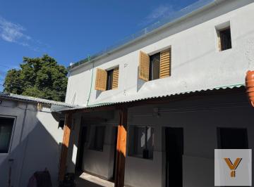 Casa · 175m² · 16 Ambientes · Casa en Venta - 15 Dorm. 7 Baños - La Plata [financiada]
