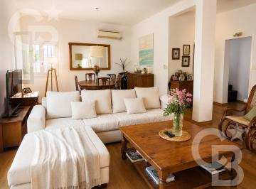 Casa · 438m² · 5 Ambientes · 2 Cocheras · Casa Bajo de San Isidro | Venta | 4 Dorm. | Jardín y Pileta