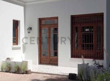 Casa · 280m² · 5 Ambientes · Alquiler Temporal de Febrero en Muñiz